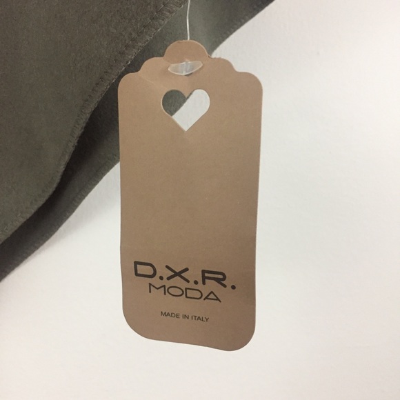 D.X.R. MODA Poncho - Picture 5 of 8